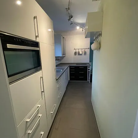 Bright Modern Apartment Ilsfeld